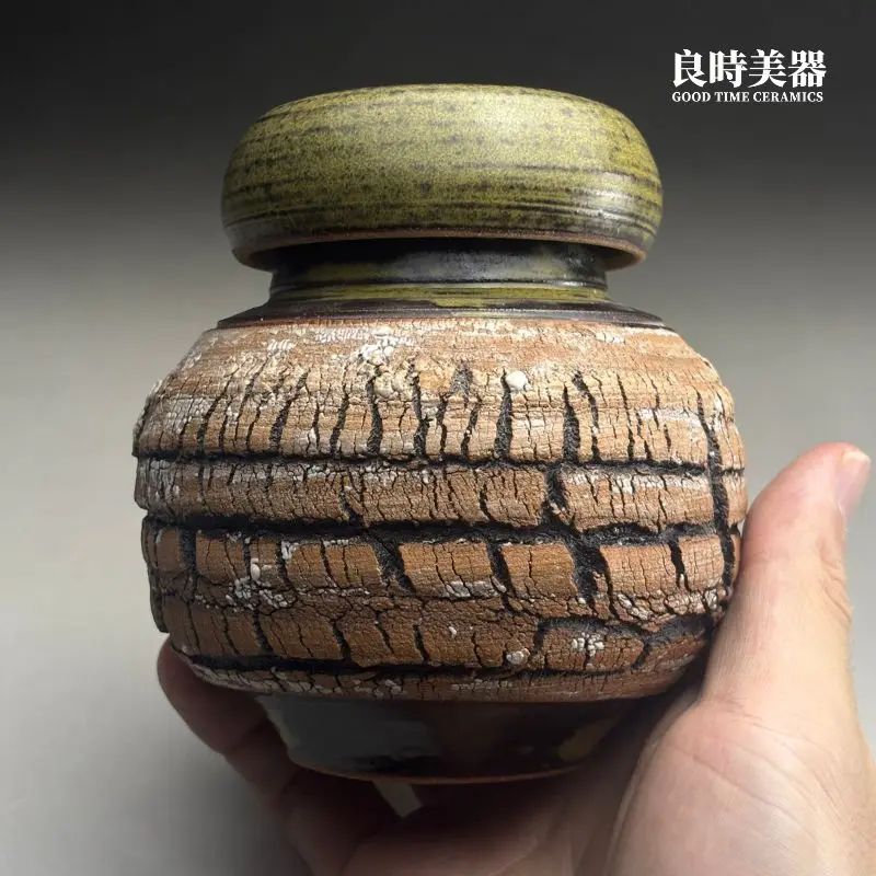 手拉胚茶倉細節-橫向地層脈絡爆裂紋