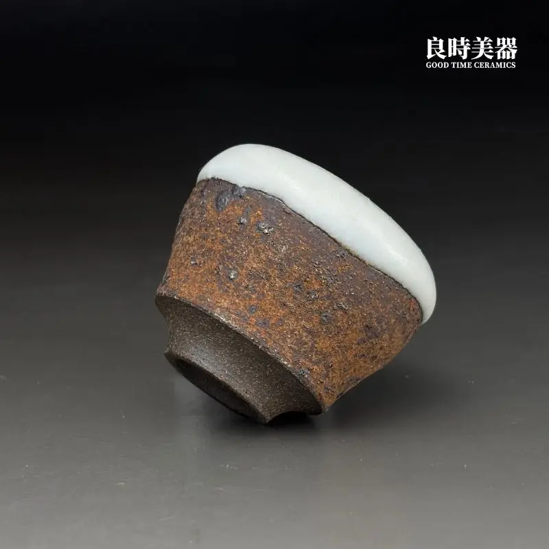 許旭倫老師岩礦茶杯細節-白釉流動與內壁汝窯釉面特寫-良時美器
