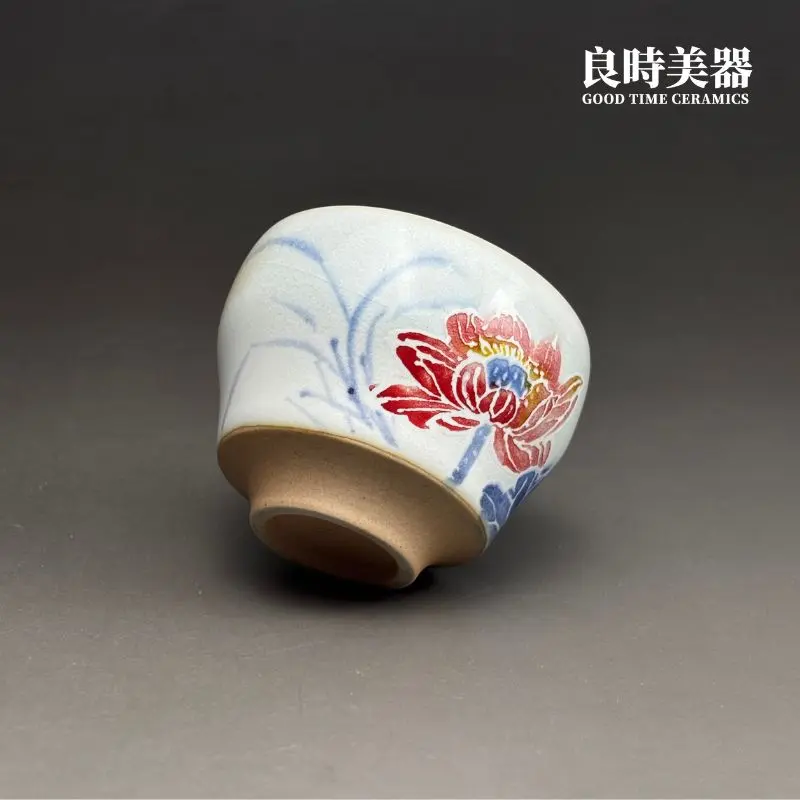 許旭倫手繪荷花品茗杯-hsu-1-34側視角度-職人彩瓷工藝細節-良時美器台灣茶具