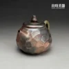 hfg-4 (4) 擺件展示架珍藏-黃芳真無釉柴燒茶壺重落灰與高溫火痕結晶特寫
