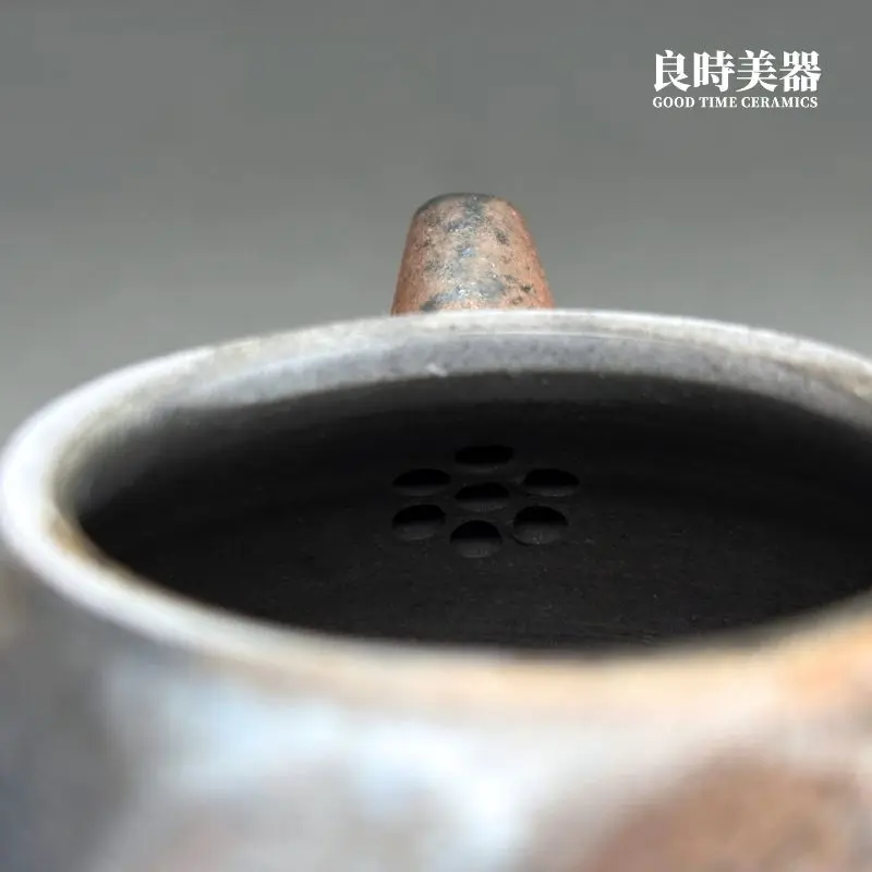 hfg-4 (5) 黃芳真鑽切無釉柴燒壺-水質轉換機能流暢出水流線與壺蓋密合度