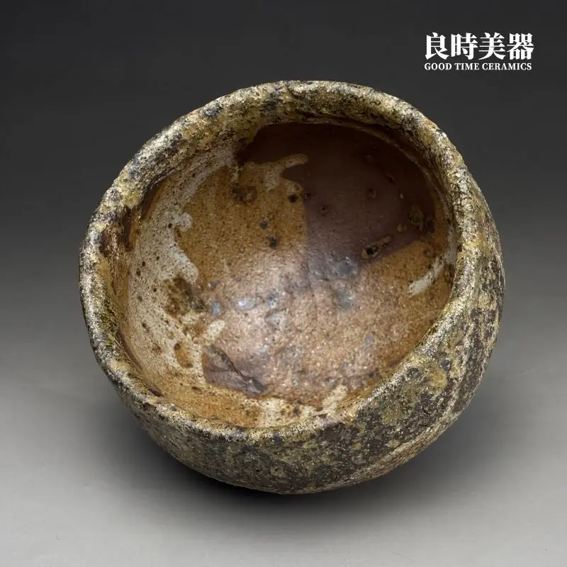 古川子手作岩礦大茶碗-觀茶機能碗內壁窯變色澤與茶湯成色視覺