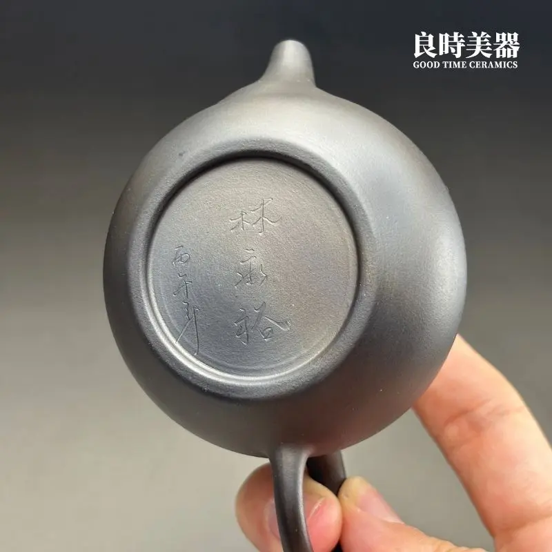 高端台灣茶器-林永裕手作煙燻黑金茶壺底足圈足與職人落款款識