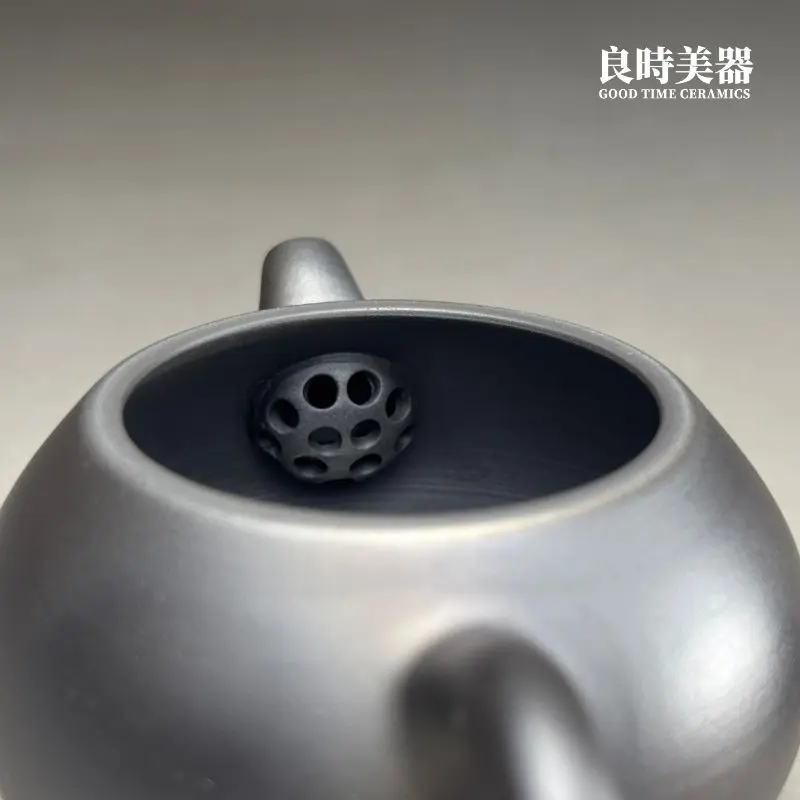 林永裕手作煙燻黑金茶壺-110ml單孔內孔與內部細節工藝特寫