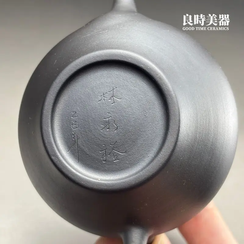 高端台灣茶器-林永裕手作煙燻黑金茶壺底足圈足與職人落款款識