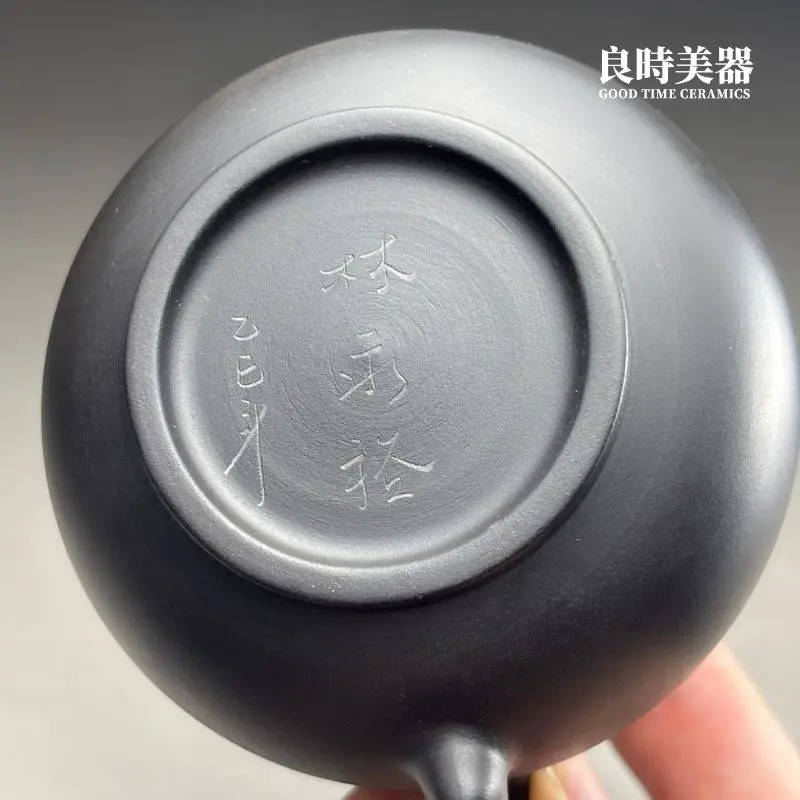 高端台灣茶器-林永裕手作煙燻黑金西施壺底足圈足與職人落款款識
