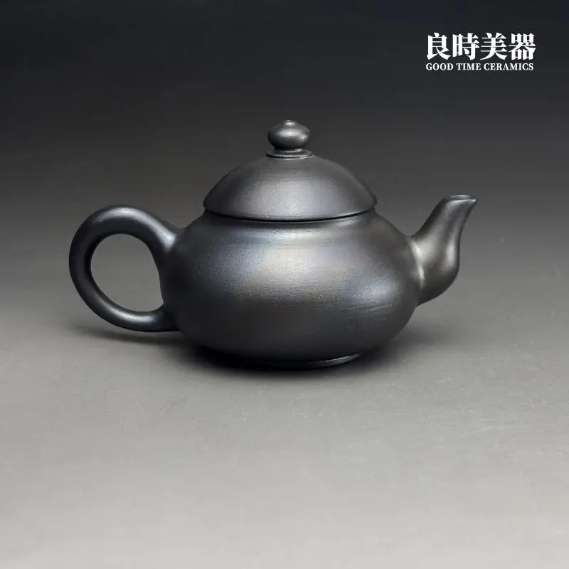 良時美器台灣茶器推薦-林永裕手作煙燻黑金扁腹壺108g輕量化圓扁幾何整體造型