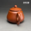 台灣茶具-林永裕手作朱泥茶壺細緻弦紋與側面線條特寫