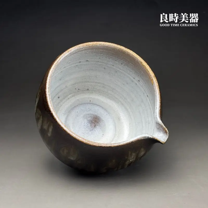研制款片口抹茶碗倒茶水束-手工微調鳥嘴注水口俐落收水不易滴漏