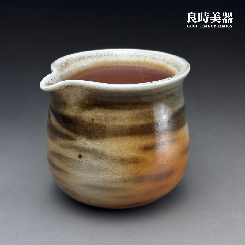 周聖鈞柴燒茶器-觀茶原礦瓷土柴燒條理分明虎斑紋理與落灰窯變