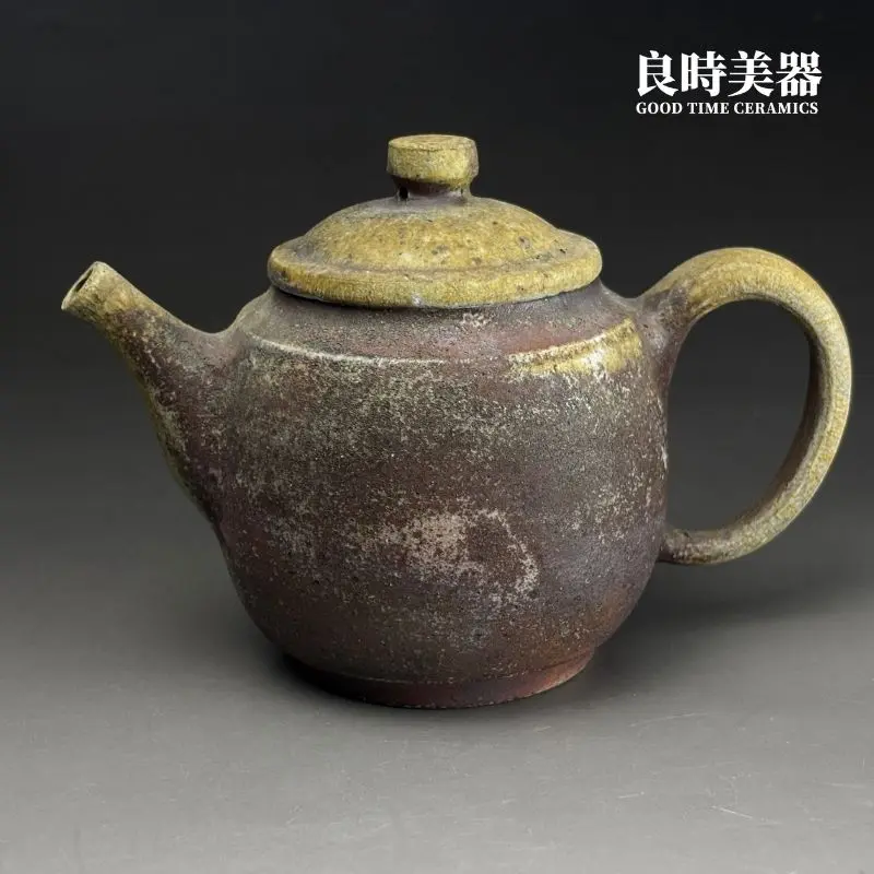 ccz-10 (1) 台灣茶具-張家誌手作柴燒窯變德鐘壺-Ccz-10霧面炭黑正面外觀