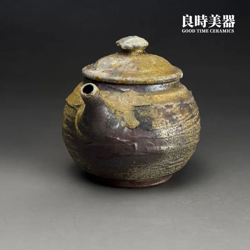ccz-11 (2) 台灣茶器推薦-張家誌手作入炭柴燒壺直流壺嘴與出水細節
