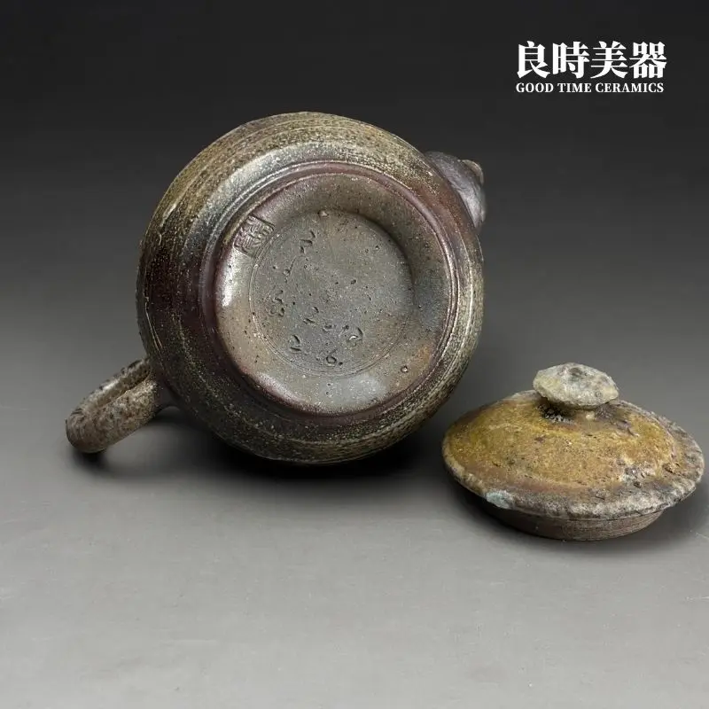 ccz-11 (7) 台灣茶具-張家誌手作入炭柴燒壺底足圈足與2013、2.16落款簽名真跡