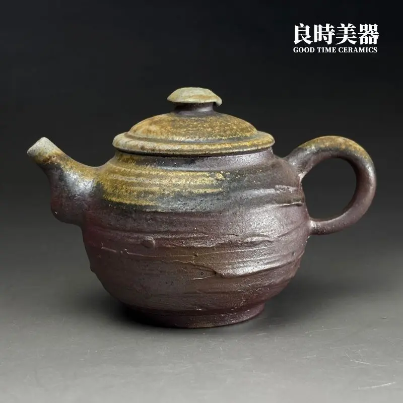 ccz-14 (1) 台灣茶具-張家誌手作入炭柴燒壺-Ccz-14正面外觀與手工重疊弦紋