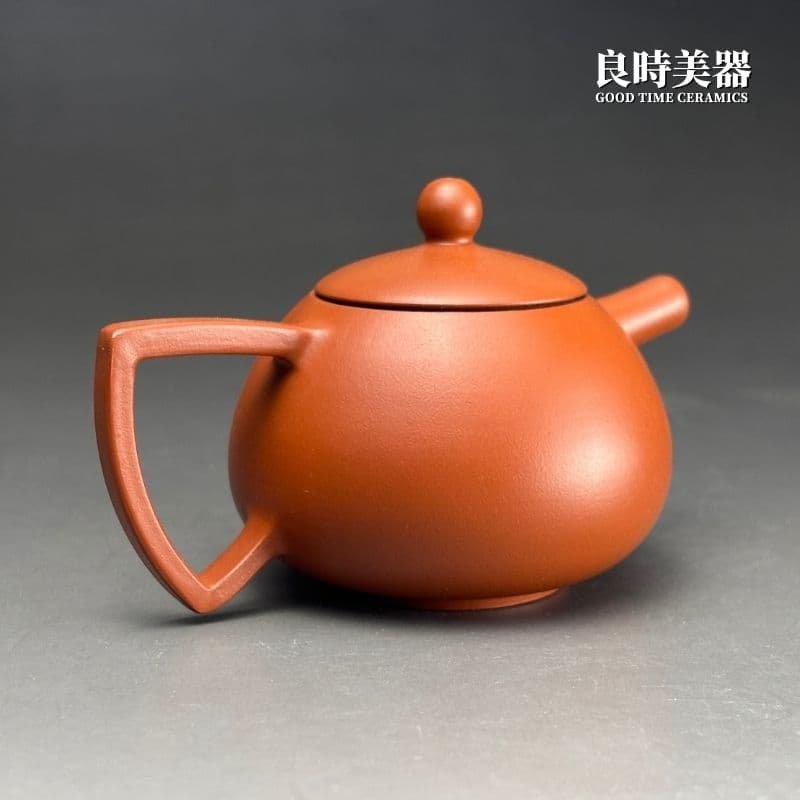 良時美器台灣茶器推薦-陳巧松手拉坏幾何朱泥壺100ml立挺手把