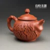 陳政嵐手作爆裂朱泥壺六角鑽石狀壺鈕與微拱壺蓋局部特寫