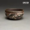 台灣茶具-江世為手作岩礦茶杯-ymzw-1正面外觀與粗獷原石肌理