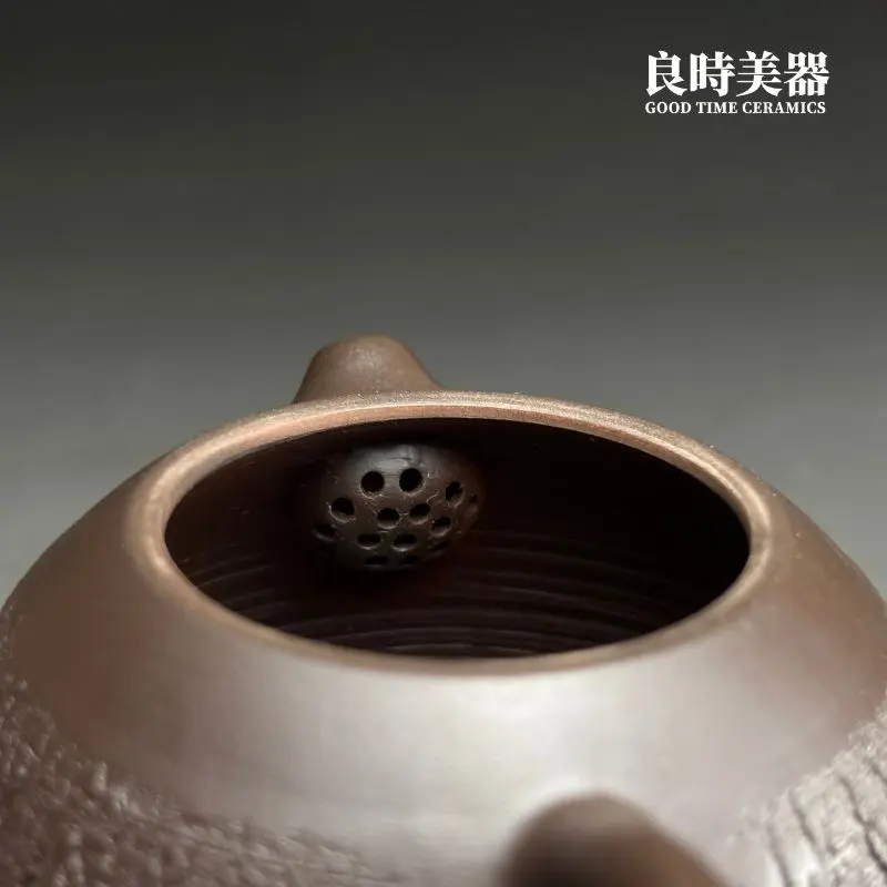 台灣茶具-陳政嵐倒把西施紫砂壺180ML內孔隙圖