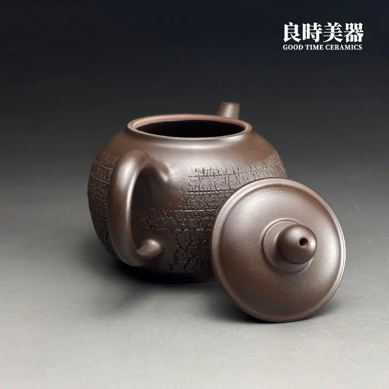 台灣茶具-陳政嵐爆裂紫砂標準壺180ML壺口細部